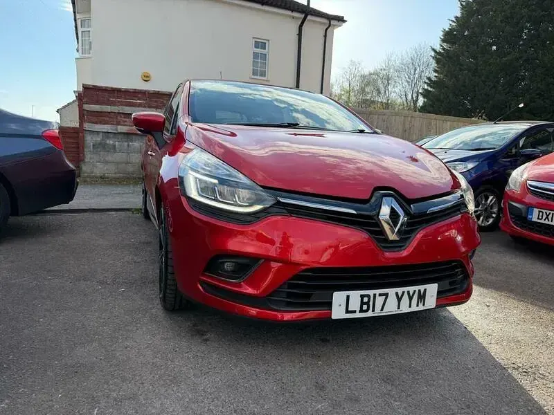 Used Renault Clio Dynamique 90 HP (66 kW) 2016 Red Hatchback
