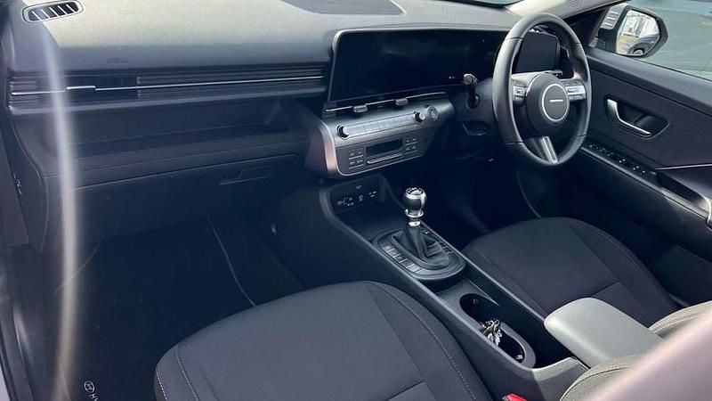 Used Hyundai Kona Advanced 117 HP (86 kW) 2024 Grey SUV