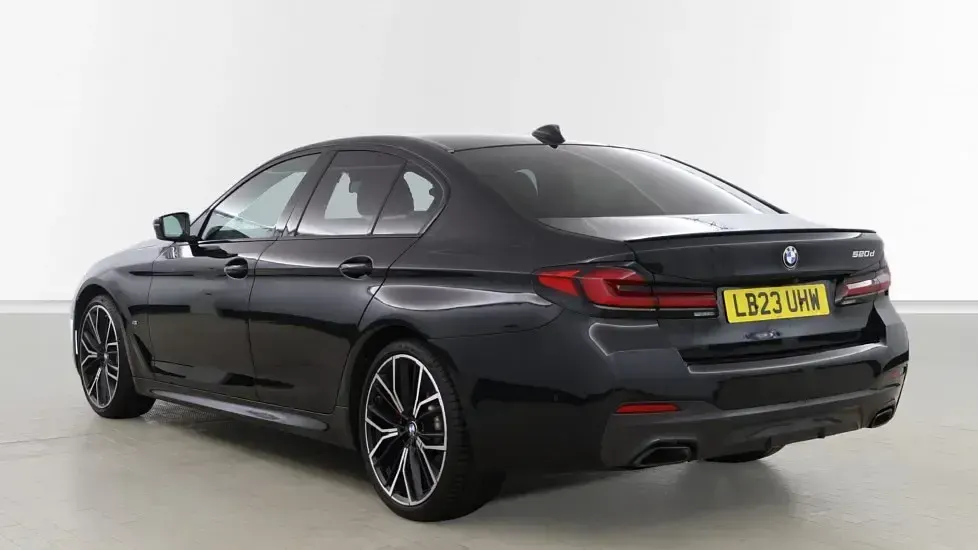 Używany BMW 520 M Sport 187 KM (137 kW) 2023 Czarny