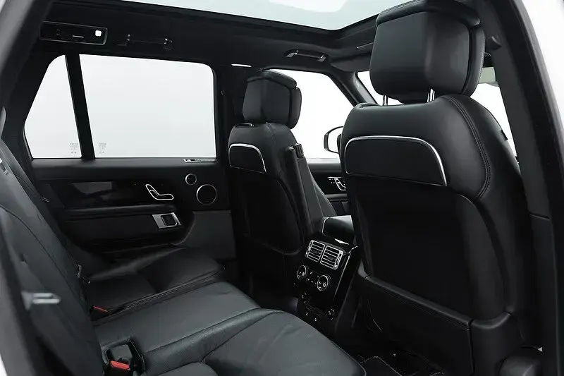 Used Land Rover Range Rover Vogue SE 339 HP (249 kW) 2019 White SUV