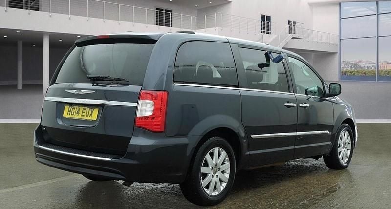Used Chrysler Grand Voyager Limited 2014 Grey MPV