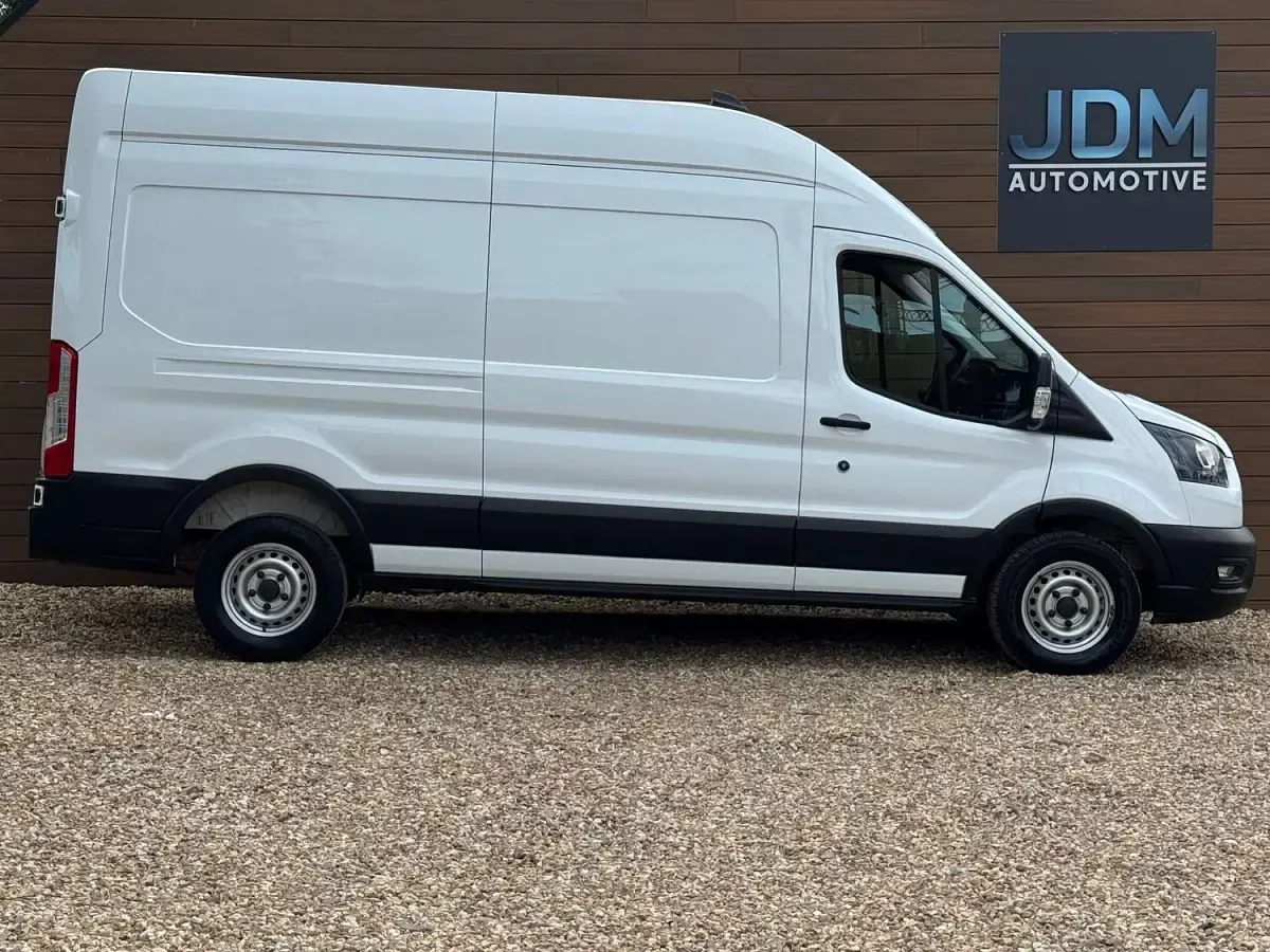 Used Ford Transit 130 HP (95 kW) 2024 White Van