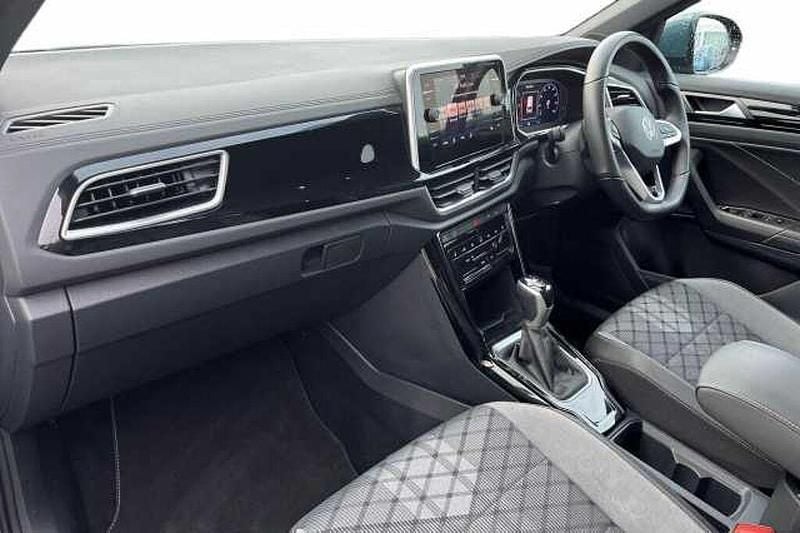 Used VW T-Roc R-line 150 HP (110 kW) 2025 Blue SUV