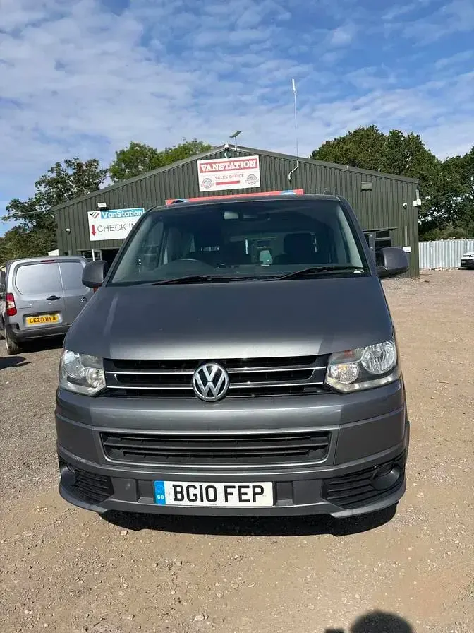 Used VW Caravelle SE 180 HP (132 kW) 2010 Grey Van