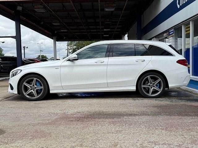 Used Mercedes C200 AMG Line Premium 184 HP (135 kW) 2018 White Estate