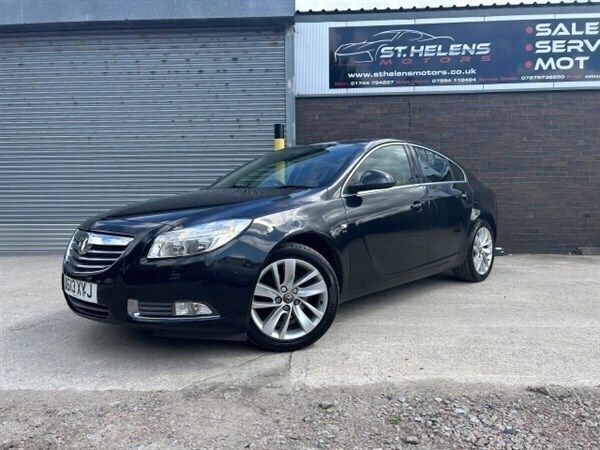 Black Used 2013 Vauxhall Insignia SRi Hatchback | £4,000 (Expensive) - Image 1/1