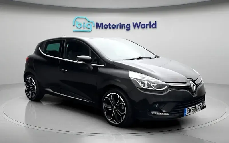 Used Renault Clio Iconic 90 HP (66 kW) 2019 Black Hatchback