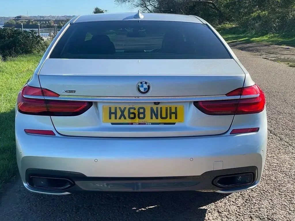 Used BMW 730 M Sport 265 HP (194 kW) 2018 Silver Sedan