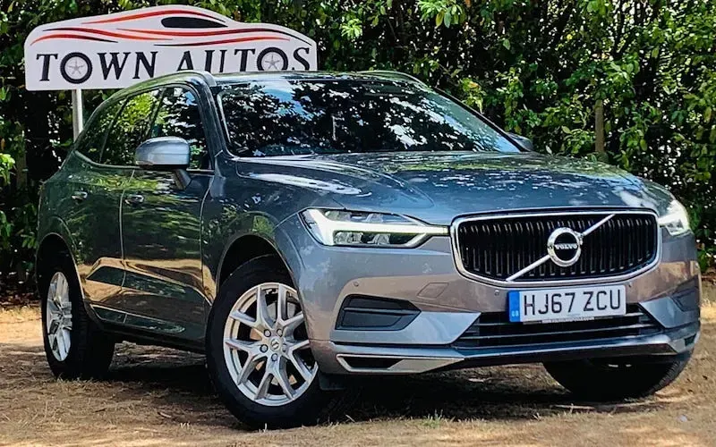 Used Volvo XC60 Momentum 190 HP (139 kW) 2019 SUV