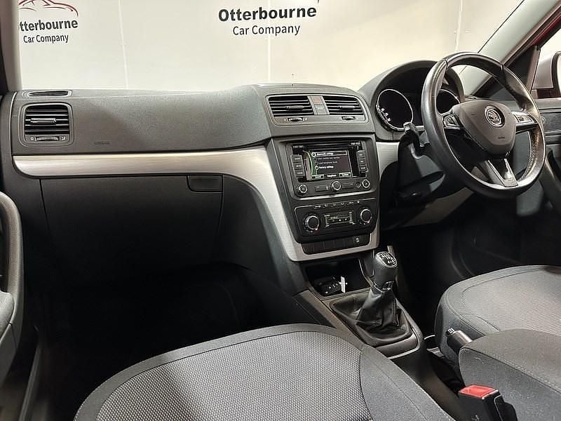 Used Skoda Yeti Tour 140 HP (102 kW) 2014 Red SUV