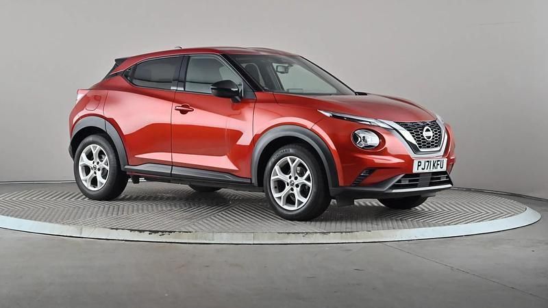 Red Used 2021 Nissan Juke N-Connecta SUV | £12,098 (Good price) - Image 1/4