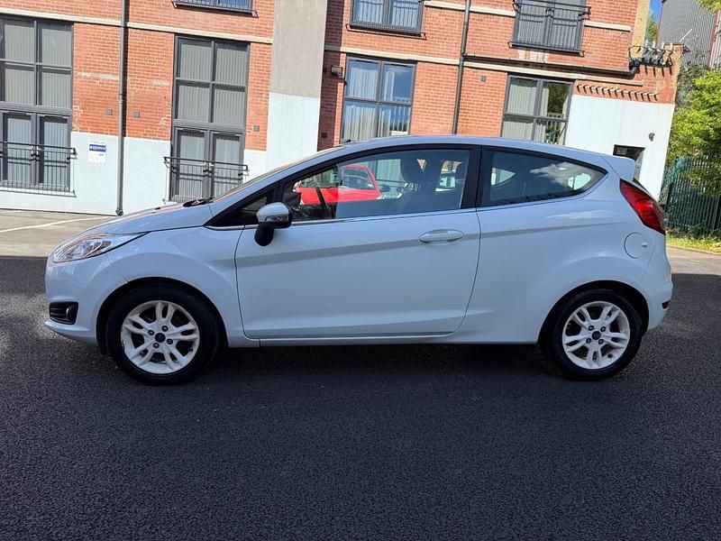 Used Ford Fiesta Zetec 2014 White Hatchback