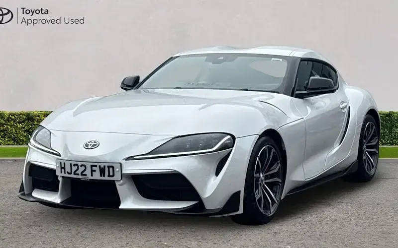 Used Toyota Supra 257 HP (189 kW) 2022 White metallic Coupe