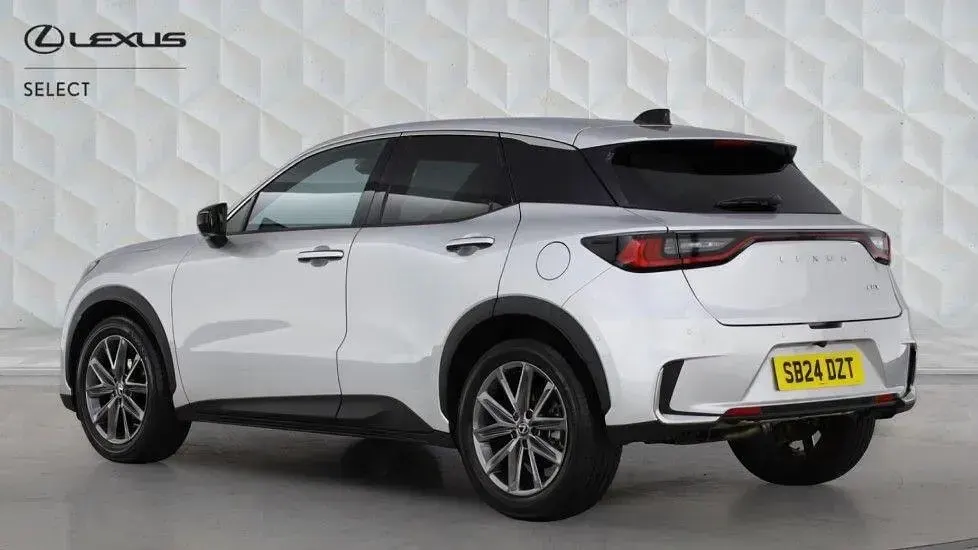 Used Lexus LBX E-FOUR 136 HP (100 kW) 2024 Silver SUV