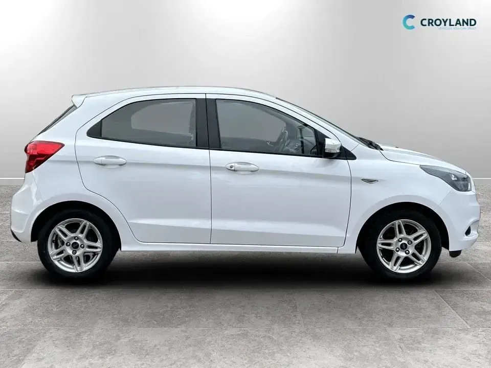 Begagnad Ford Ka Plus Zetec 70 HK (51 kW) 2017 Vit Halvkombi