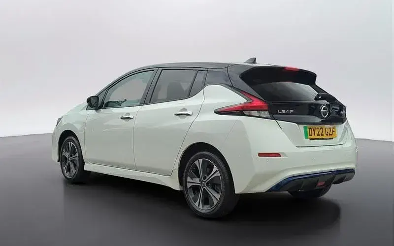 Second-hand Nissan Leaf Tekna 160 kW (218 CP) 2021 Alb Hatchback