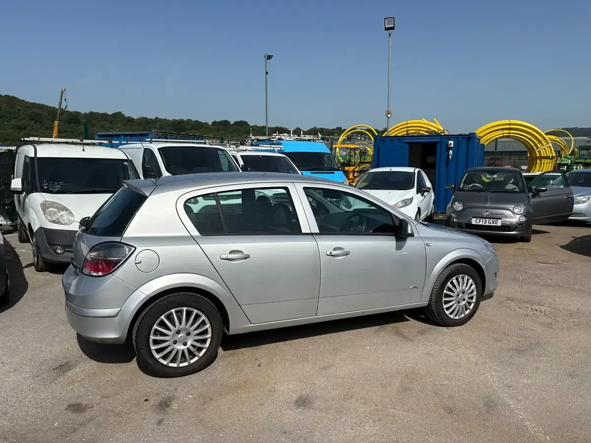 Used Vauxhall Astra 2010 Silver Hatchback