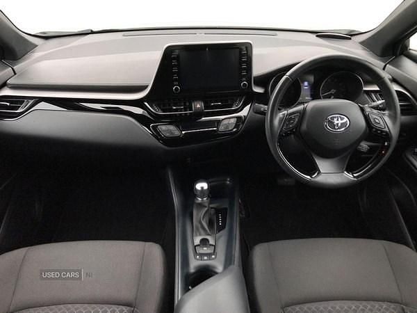 Used Toyota C-HR 122 HP (89 kW) 2022 White SUV