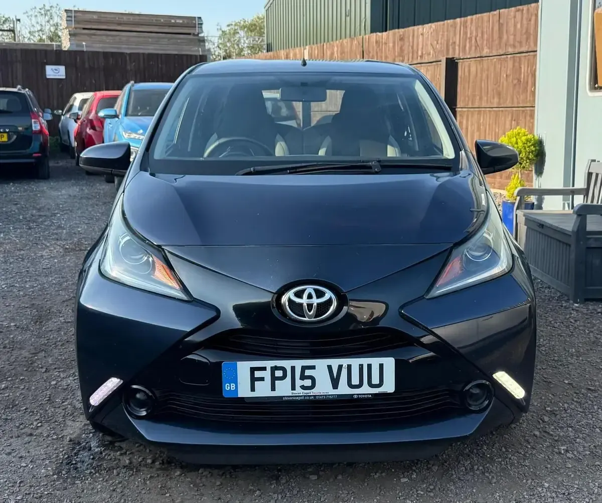 Used Toyota Aygo X-play 69 HP (50 kW) 2015 Blue Hatchback