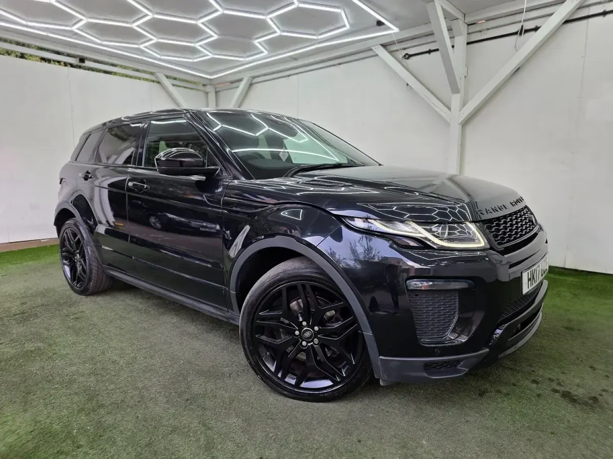 Used Land Rover Range Rover evoque HSE Dynamic 2017 Black Estate
