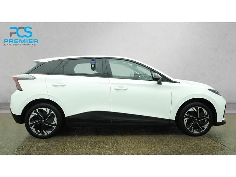 Used MG MG4 EV Trophy 319 kW (435 HP) 2023 White Hatchback