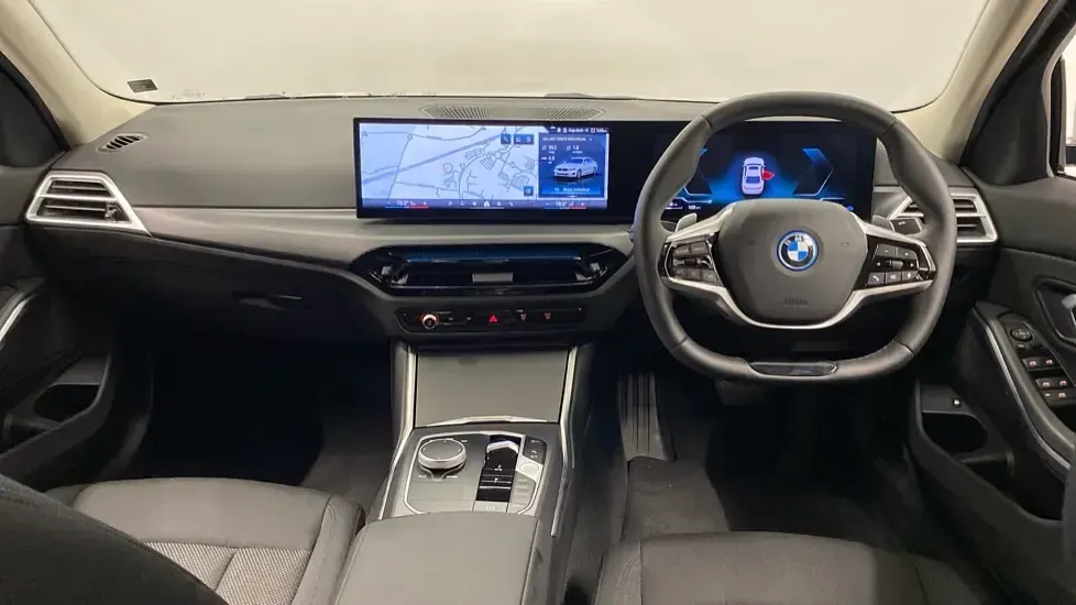 Used BMW 330e Sport Line 288 HP (211 kW) 2025 White