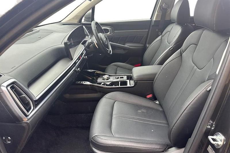 Used Kia Sorento 212 HP (155 kW) 2025 Grey SUV