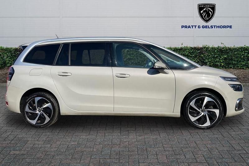Used Citroën C4 SpaceTourer Flair 158 HP (116 kW) 2019 Brown MPV