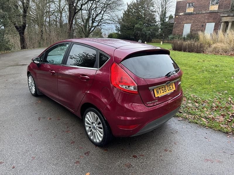 Used Ford Fiesta Titanium 2009 Red Hatchback