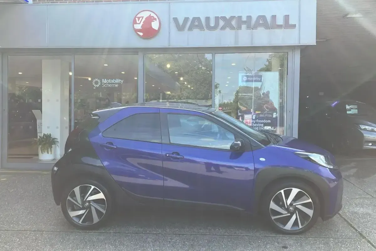 Used Toyota Aygo 71 HP (52 kW) 2022 Blue