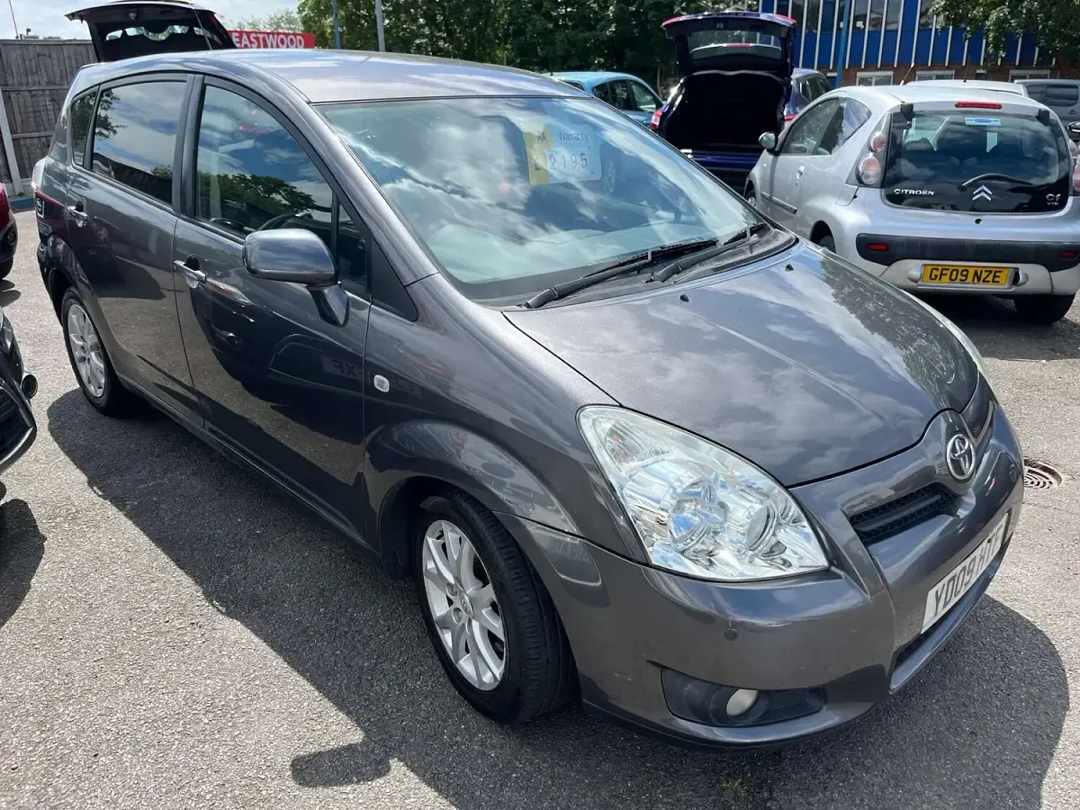 Used Toyota Corolla Verso SR 2009 Grey MPV