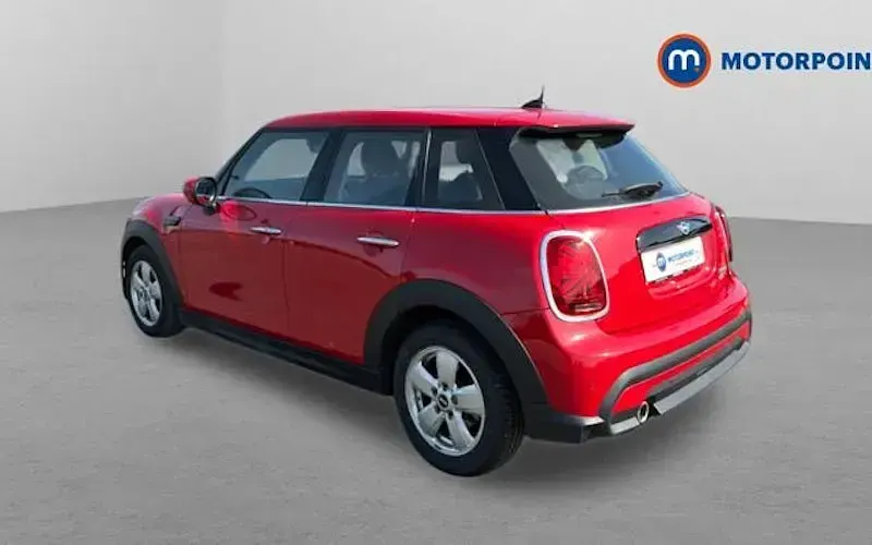 Used Mini Cooper Classic 136 HP (100 kW) 2022 Red Hatchback