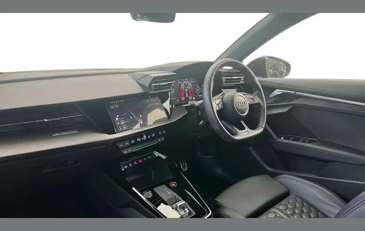 Usado Audi RS3 Sport 400 CV (294 kW) 2024 Gris Berlina