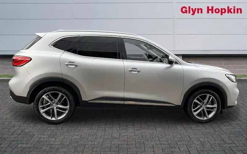 Usado MG HS Exclusive 162 CV (119 kW) 2023 Plateado SUV