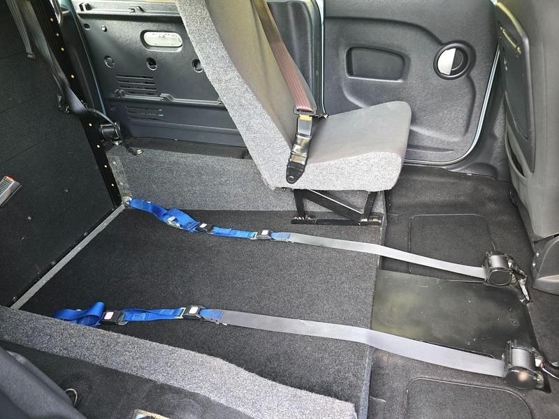 Usado Renault Kangoo Expression 106 CV (77 kW) 2012 Azul Utilitario