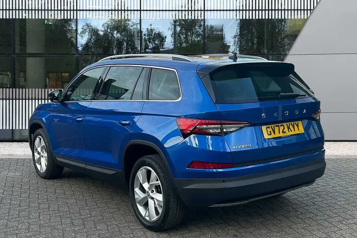 Used Skoda Kodiaq SE L 110 HP (80 kW) 2022 Race blue metallic SUV