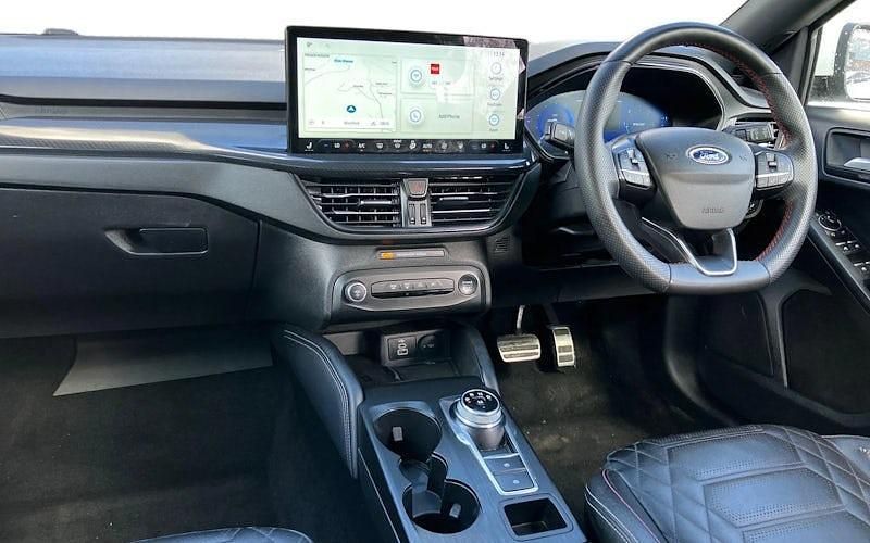 Used Ford Focus ST-Line 120 HP (88 kW) 2022 White Estate