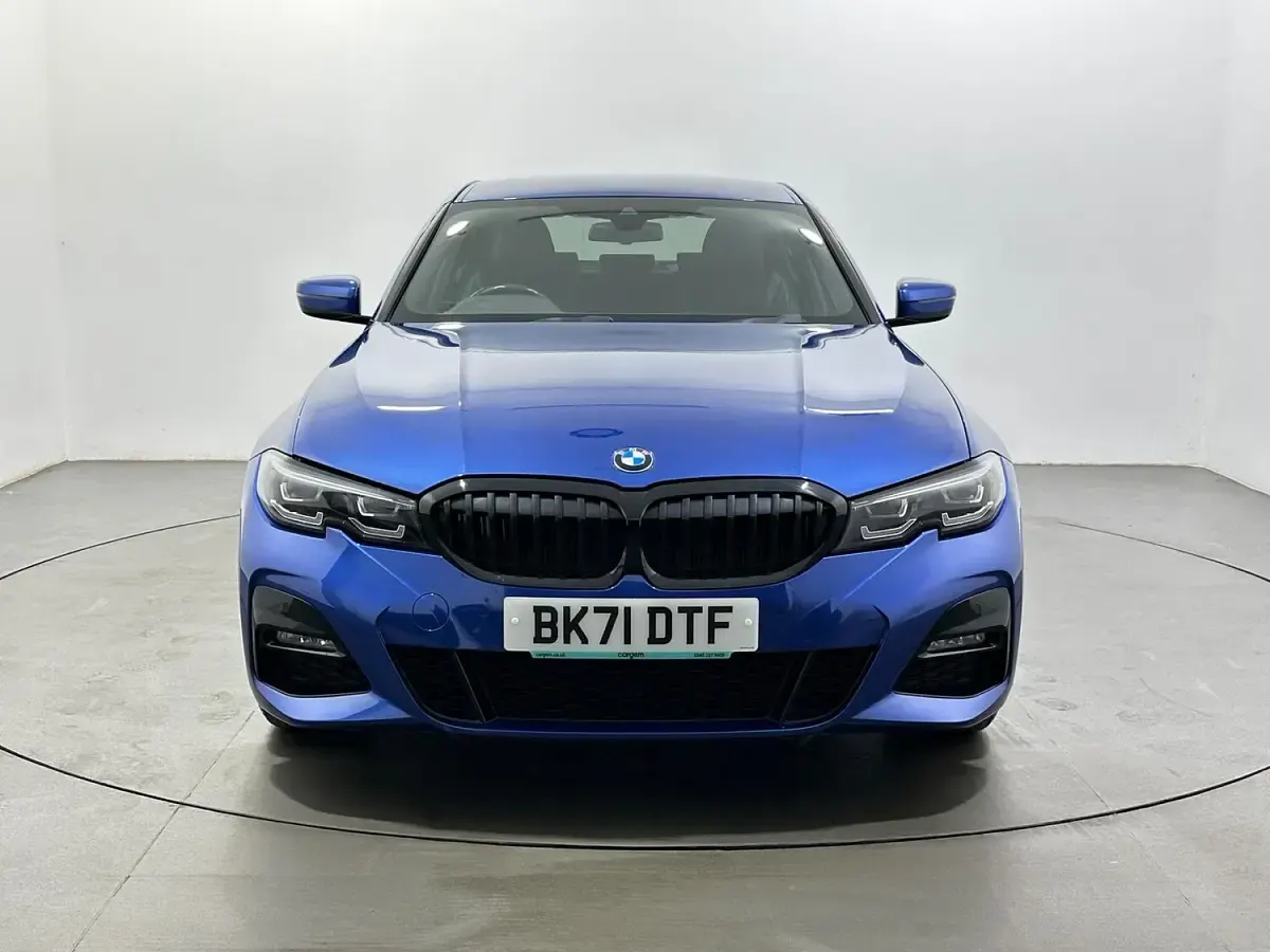 Used BMW 330e M Sport 292 HP (214 kW) 2021 Blue Sedan