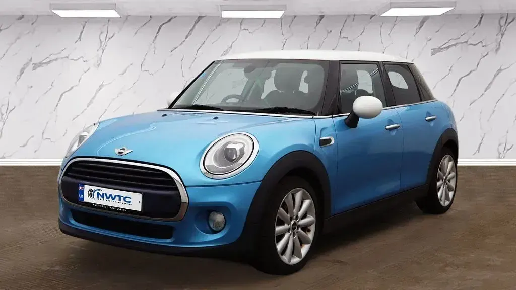 Used Mini Cooper D Hatch 116 HP (85 kW) 2016 Blue Hatchback