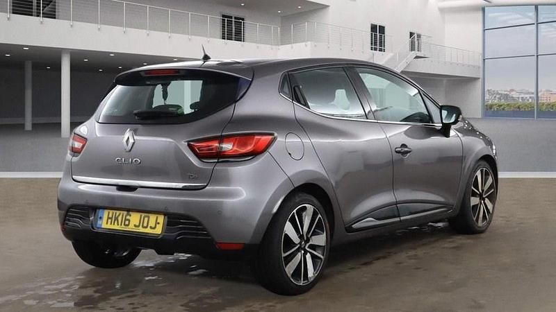Used Renault Clio IV Dynamique 90 HP (66 kW) 2016 Grey Hatchback
