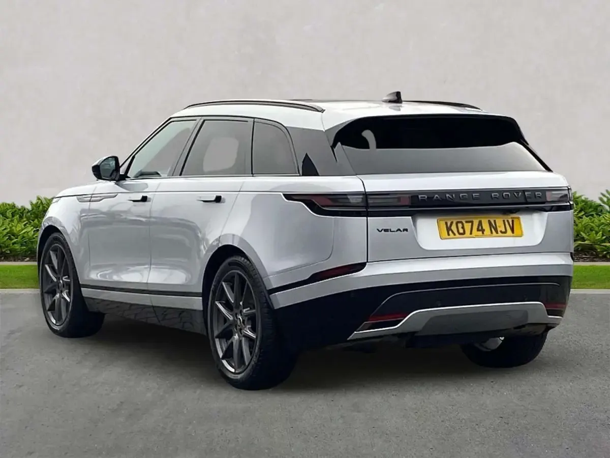 Usado Land Rover Range Rover Velar HSE Dynamic 300 CV (220 kW) 2025 Plateado SUV