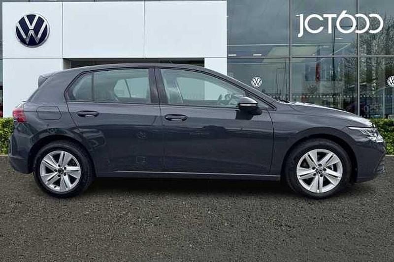 Usado VW Golf VIII 130 HP (95 kW) 2024