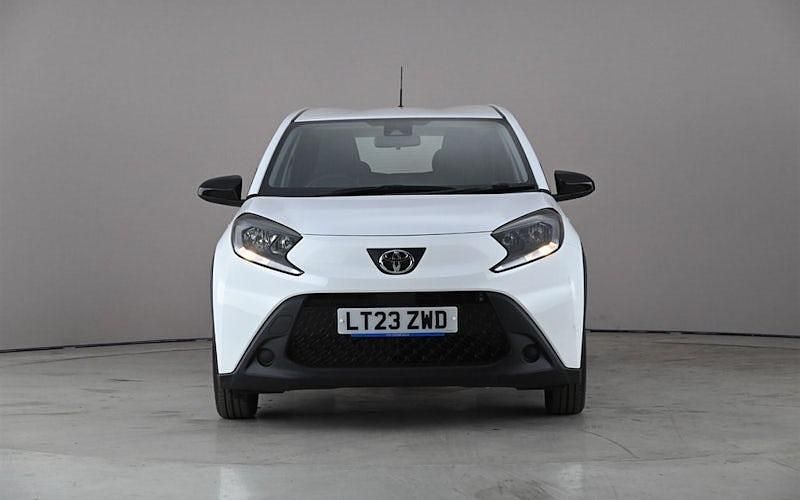 Usado Toyota Aygo X PURE 72 HP (52 kW) 2025 SUV