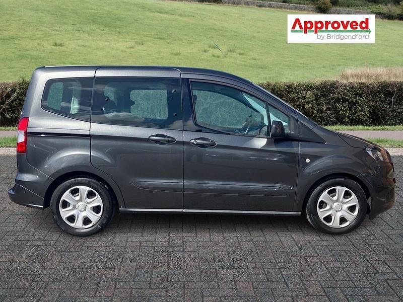 Used Ford Tourneo Zetec 2019 Grey Estate