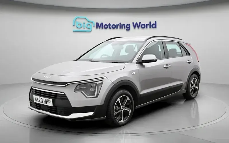 Gebraucht Kia Niro 141 PS (103 kW) 2023 Grau SUV