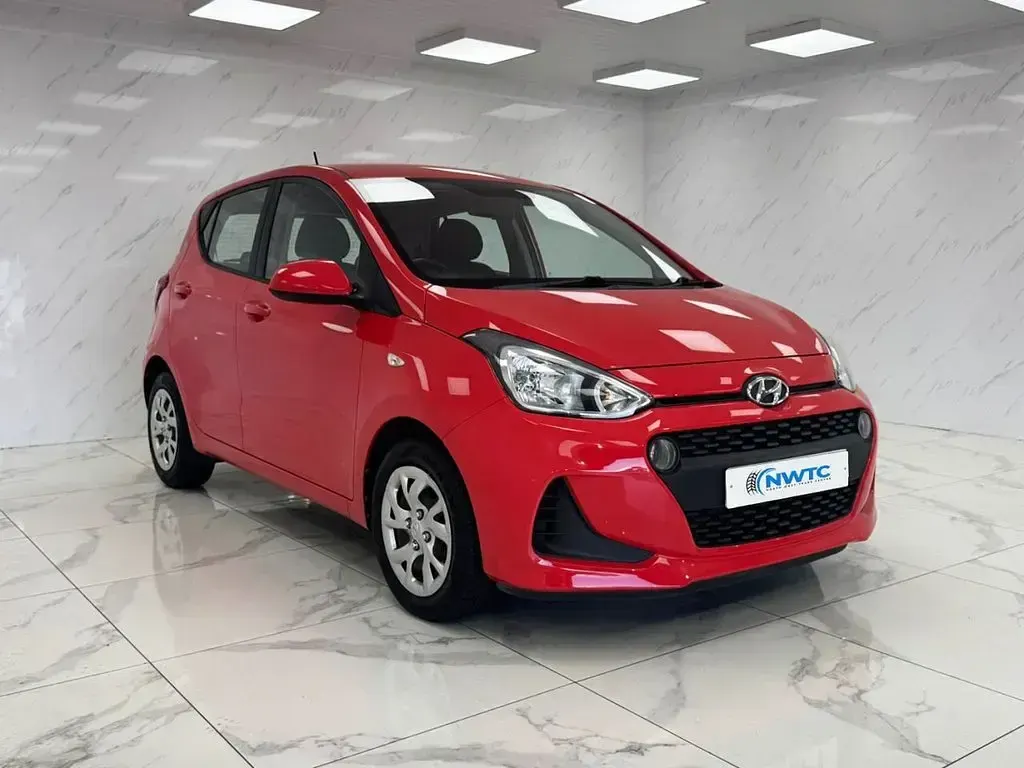 Begagnad Hyundai i10 SE 67 HK (49 kW) 2019 Röd Halvkombi