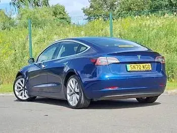 Used Tesla Model 3 Standard Range 239 kW (325 HP) 2020 Blue Sedan