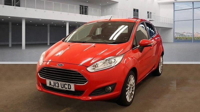 Red Used 2013 Ford Fiesta Titanium Hatchback | £5,499 (Fair price) - Image 1/4