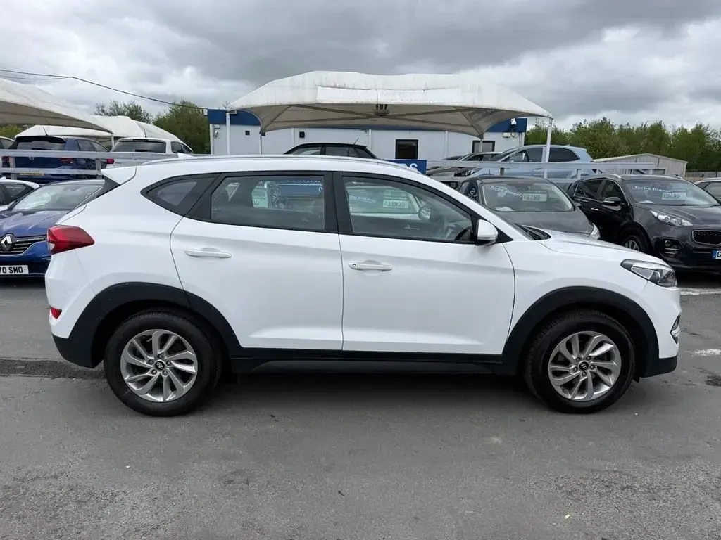Używany Hyundai Tucson Edition 116 KM (85 kW) 2017 Biały SUV