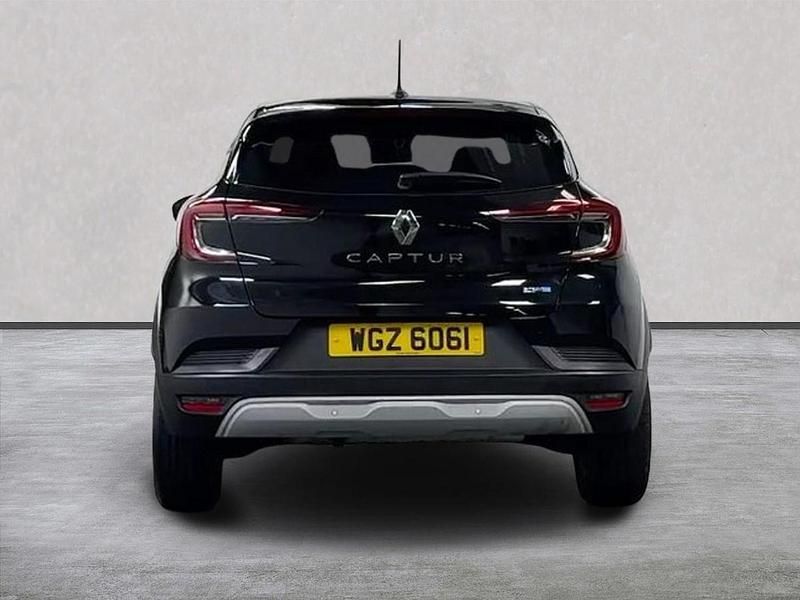 Used Renault Captur Iconic 145 HP (106 kW) 2022 Black SUV